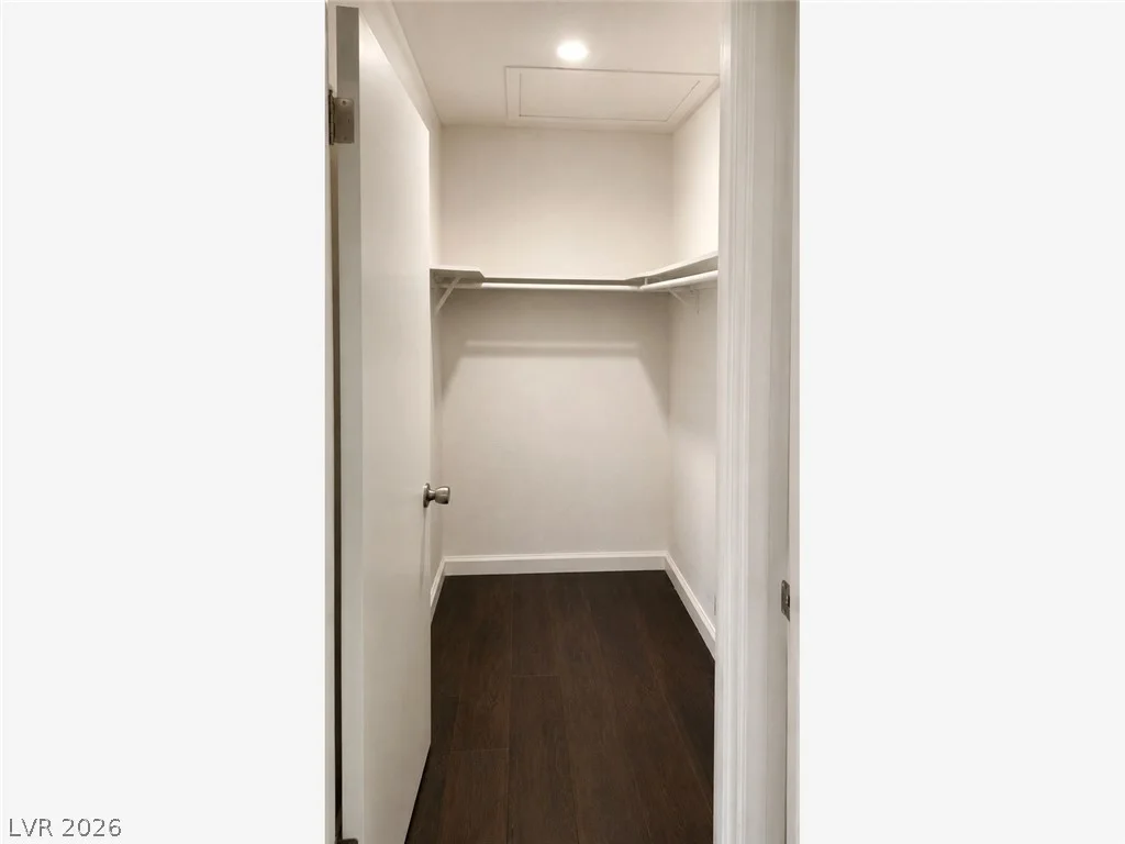 6938 Issac, Las Vegas, NV 89156