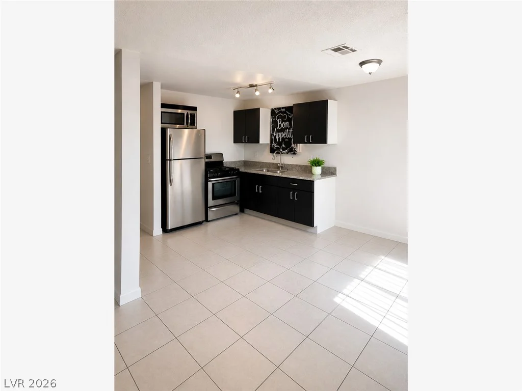 6938 Issac, Las Vegas, NV 89156