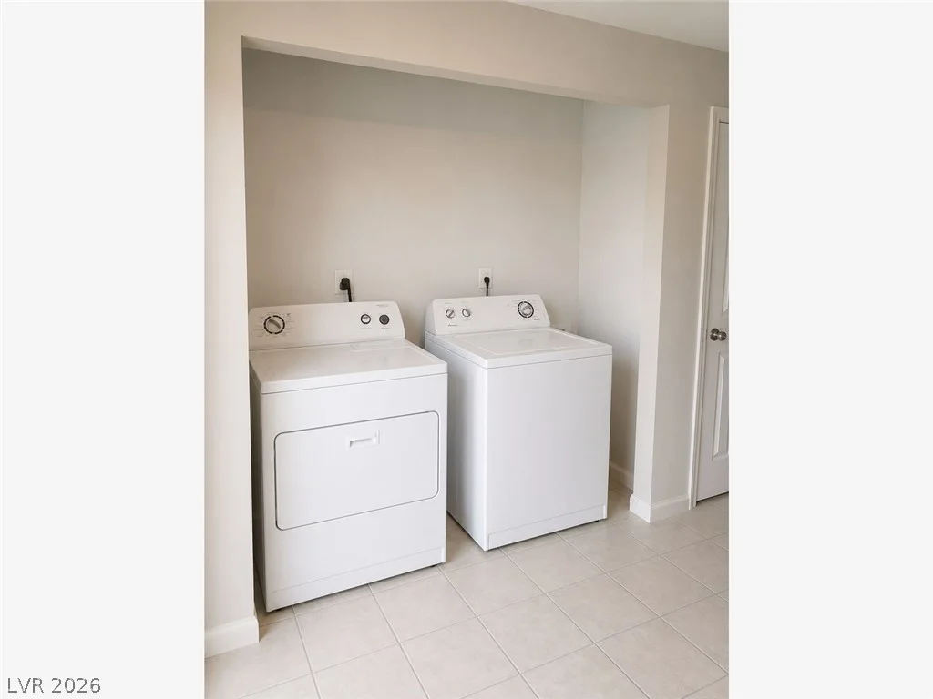 6938 Issac, Las Vegas, NV 89156