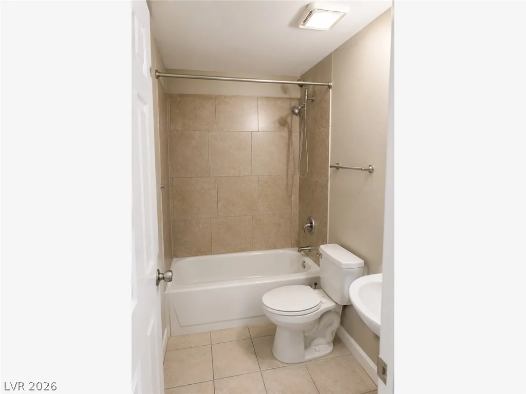 6938 Issac, Las Vegas, NV 89156