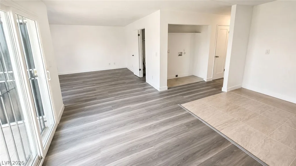 6938 Issac, Las Vegas, NV 89156