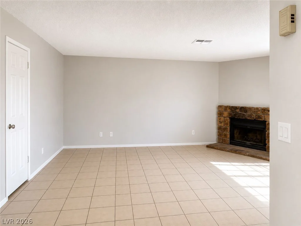 6938 Issac, Las Vegas, NV 89156
