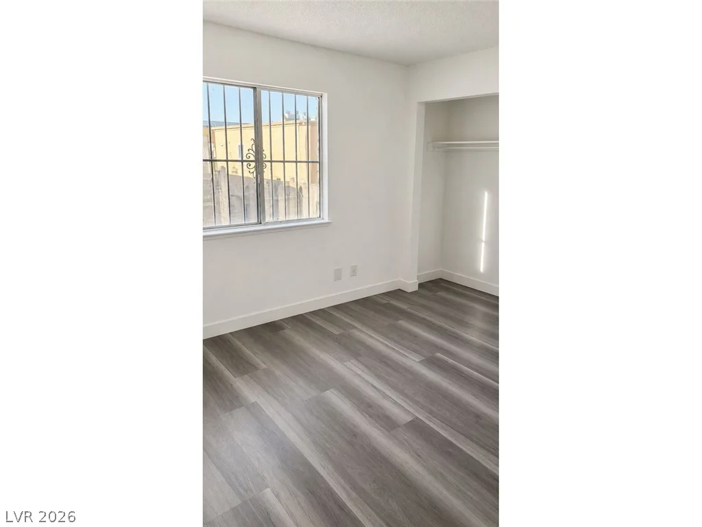 6938 Issac, Las Vegas, NV 89156