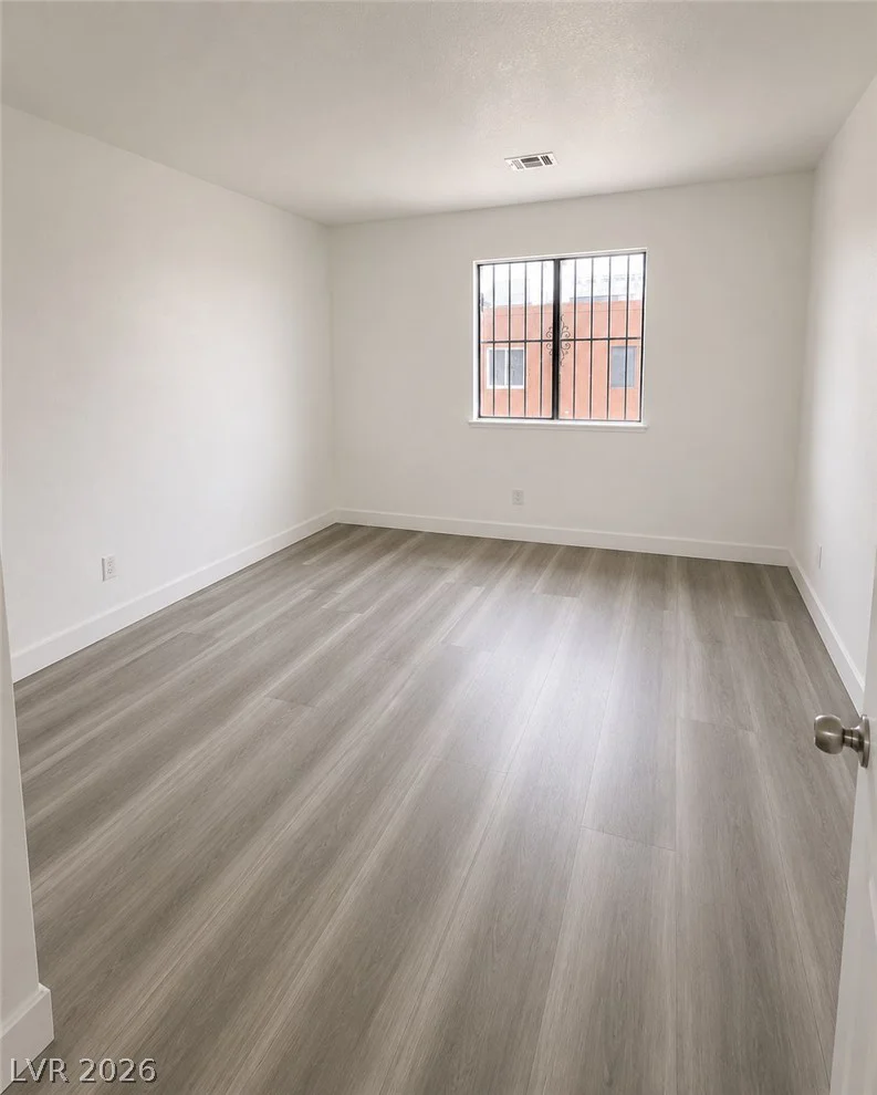 6938 Issac, Las Vegas, NV 89156