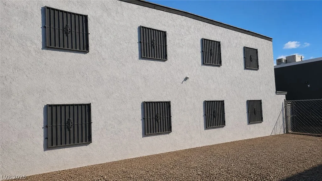6938 Issac, Las Vegas, NV 89156
