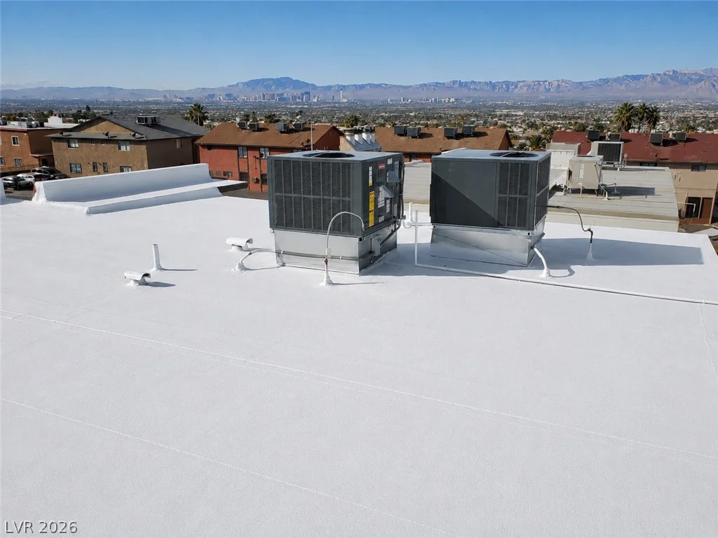 6938 Issac, Las Vegas, NV 89156