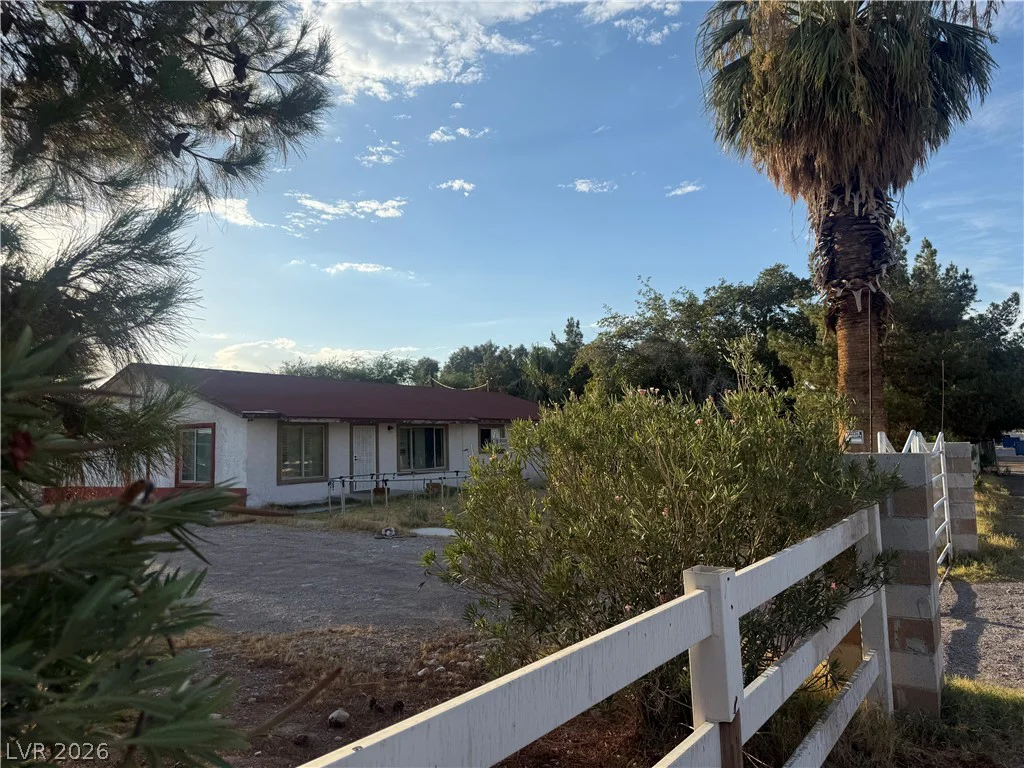 51 Madge, Las Vegas, NV 89110