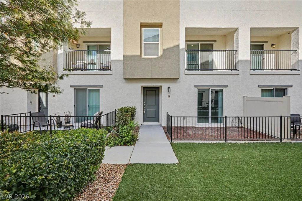 12328 Golden Wreath, Las Vegas, NV 89183