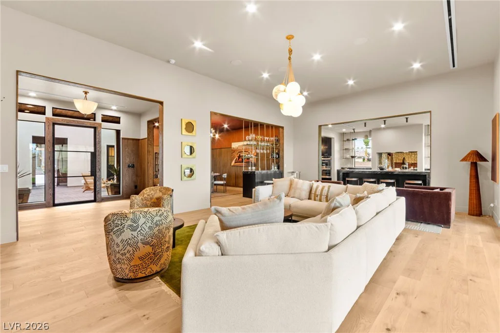 8565 Stange, Las Vegas, NV 89129
