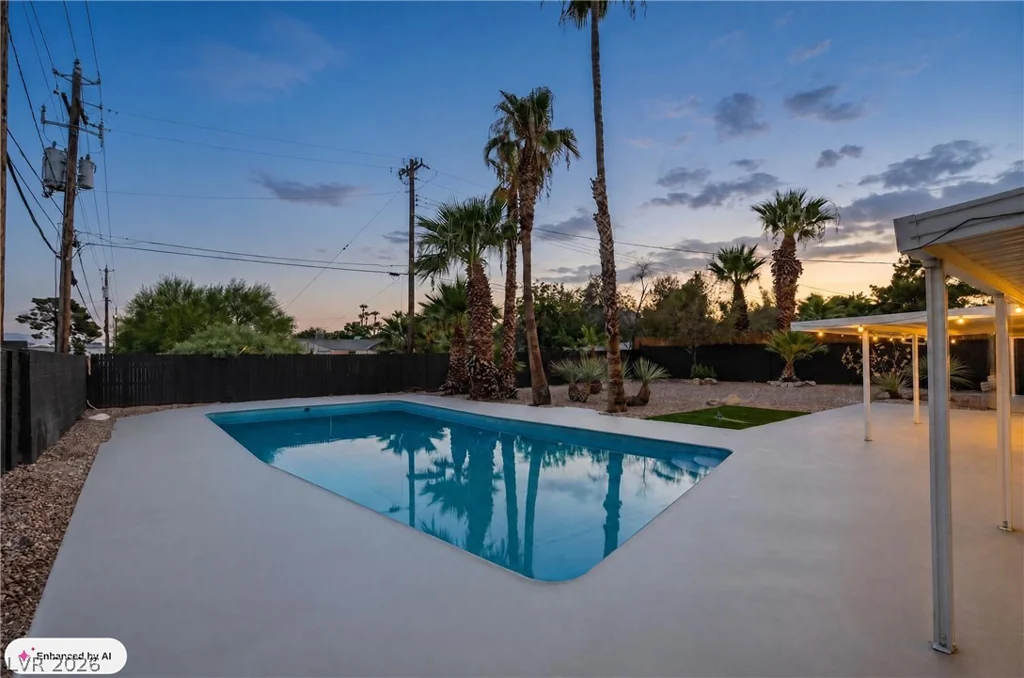 1111 Strong, Las Vegas, NV 89102