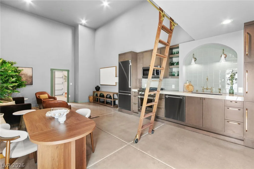 8575 Stange, Las Vegas, NV 89129