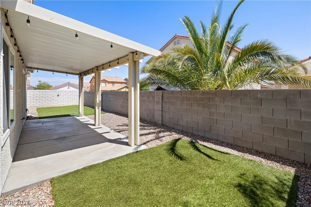 8609 Majestic Pine, Las Vegas, NV 89143