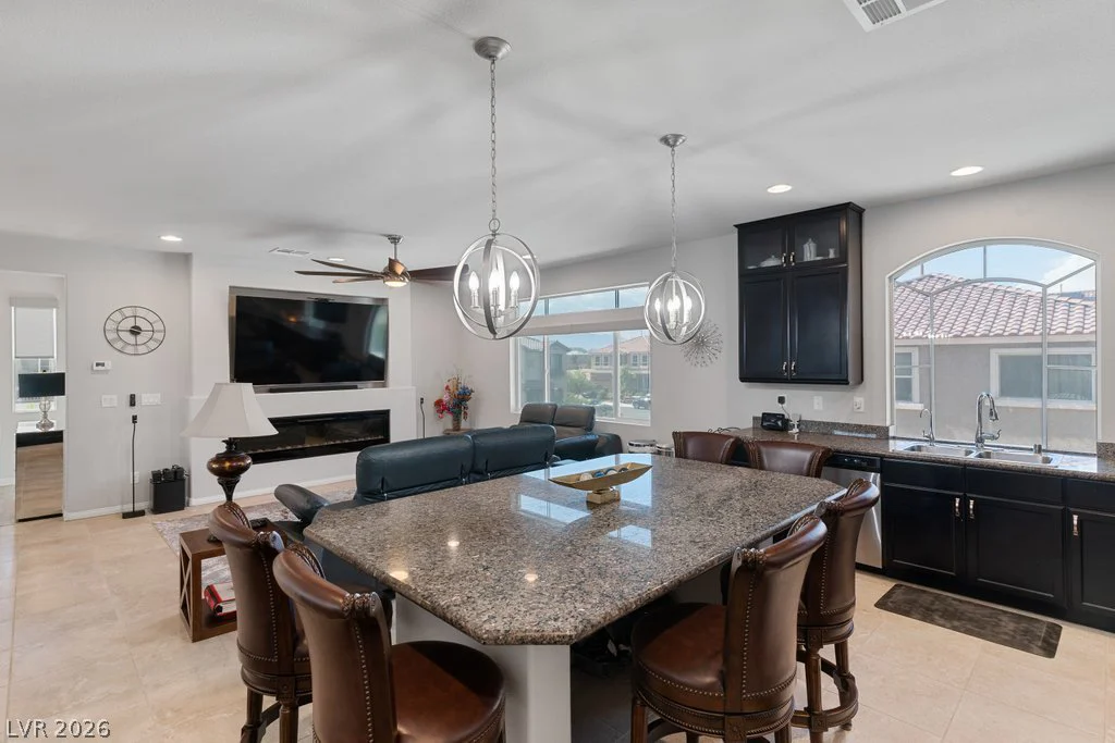 5910 Haleh, Las Vegas, NV 89141