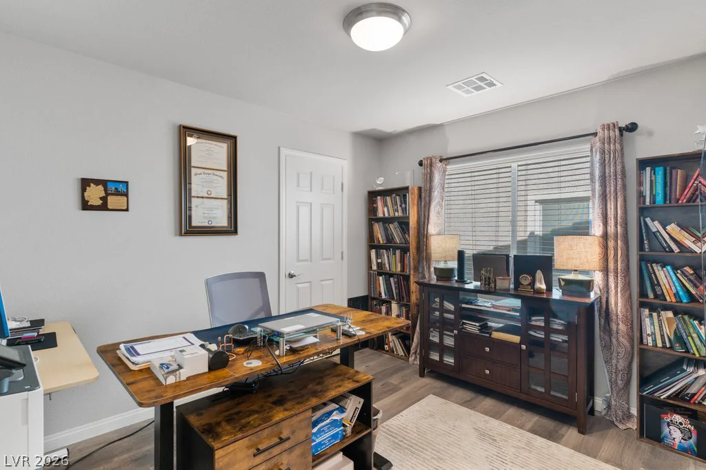 5910 Haleh, Las Vegas, NV 89141