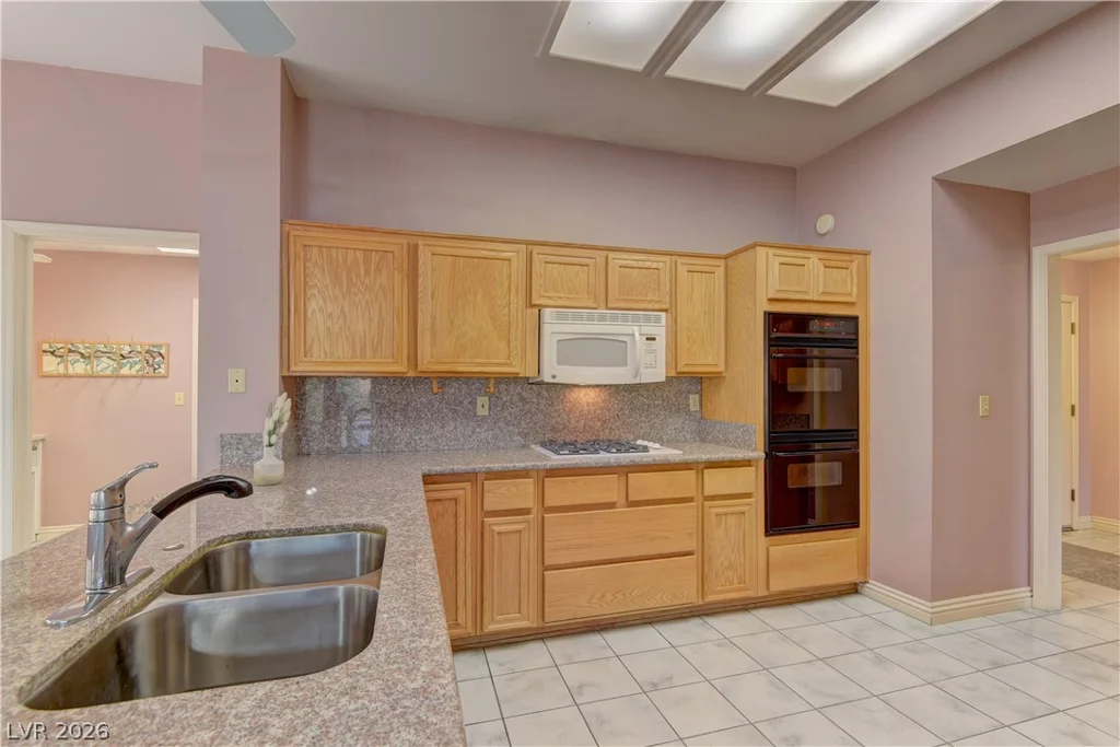 2516 Highvale, Las Vegas, NV 89134