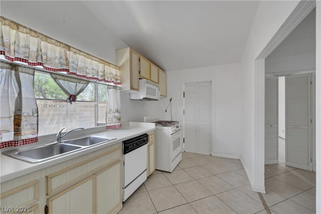 5380 Stirrup, Las Vegas, NV 89119
