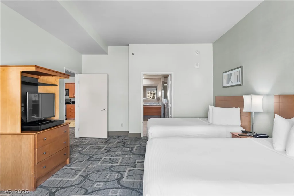 211 Flamingo, Las Vegas, NV 89169