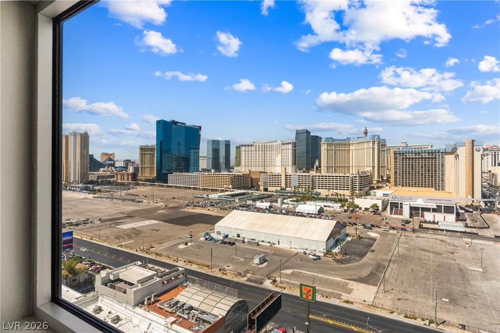 211 Flamingo, Las Vegas, NV 89169