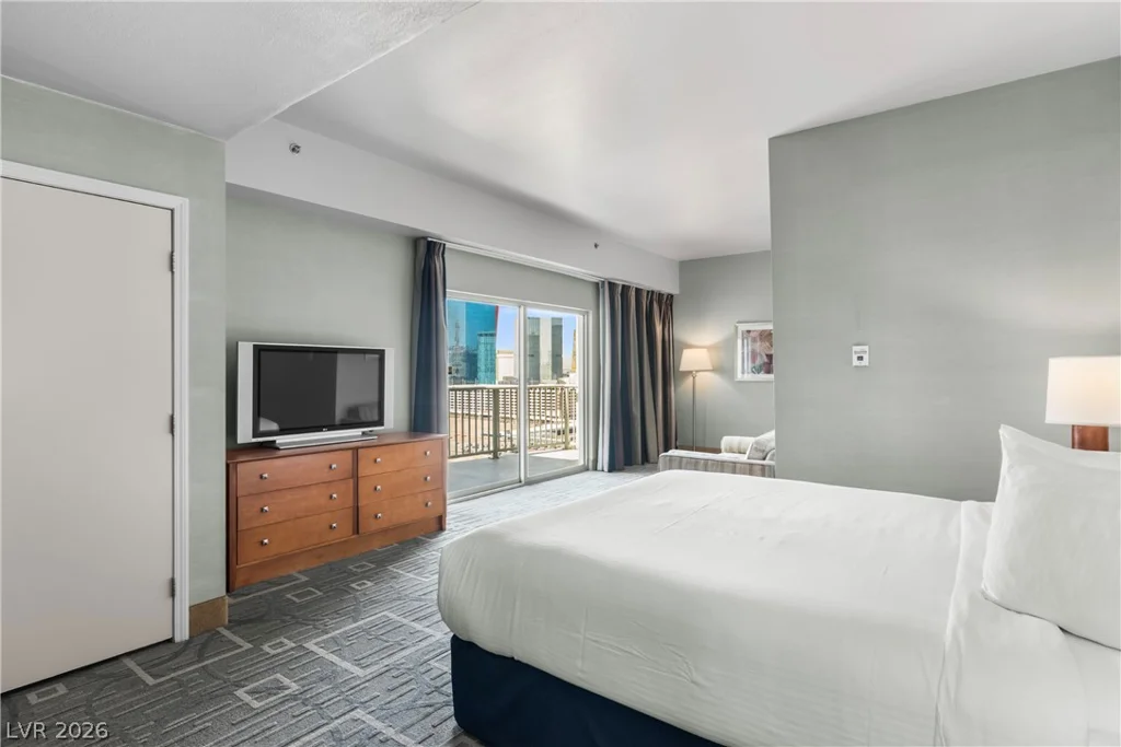 211 Flamingo, Las Vegas, NV 89169