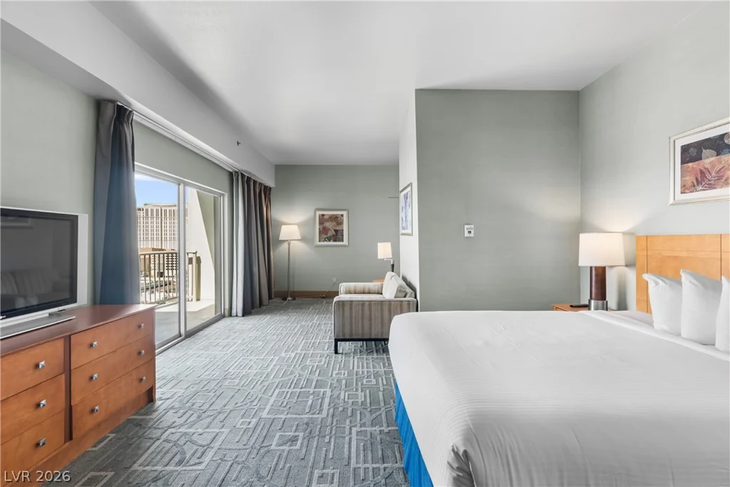 211 Flamingo, Las Vegas, NV 89169