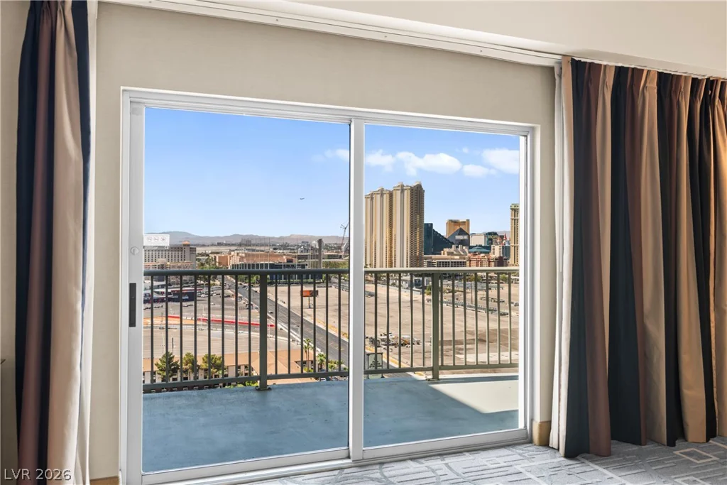 211 Flamingo, Las Vegas, NV 89169