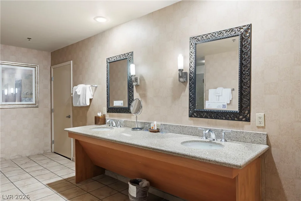 211 Flamingo, Las Vegas, NV 89169