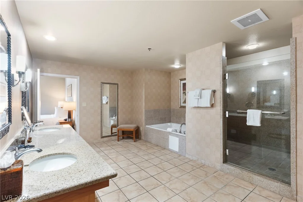 211 Flamingo, Las Vegas, NV 89169