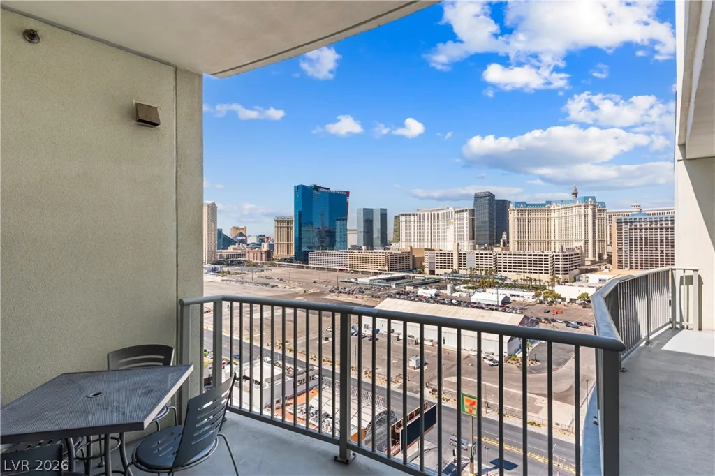 211 Flamingo, Las Vegas, NV 89169
