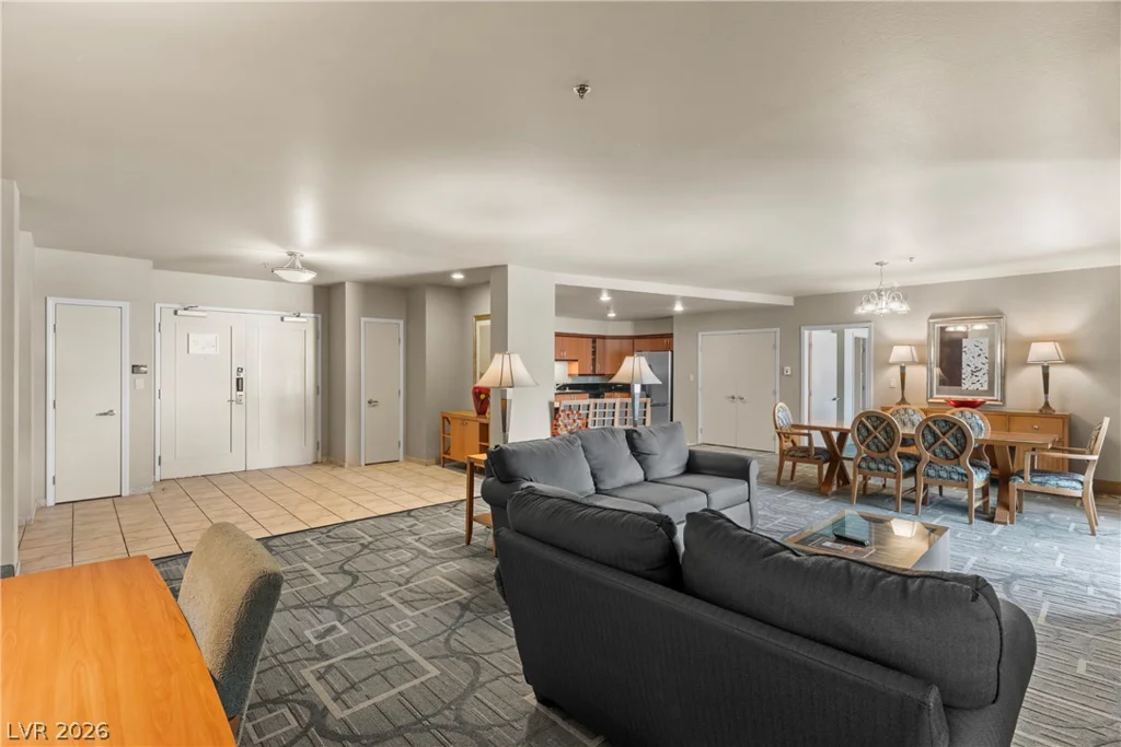 211 Flamingo, Las Vegas, NV 89169