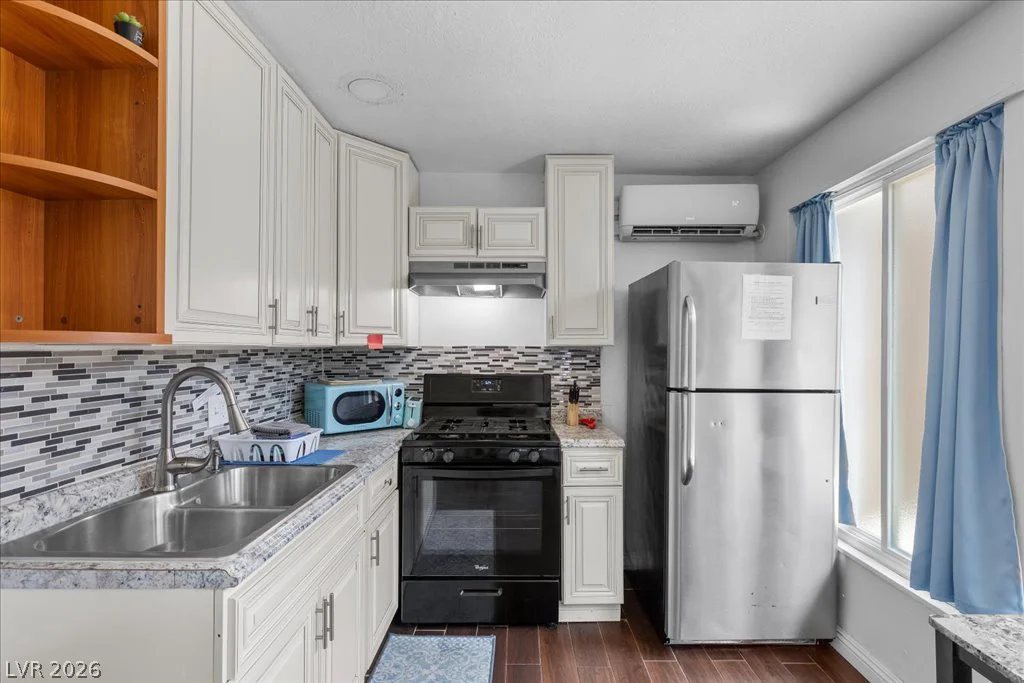 5333 Longridge, Las Vegas, NV 89146