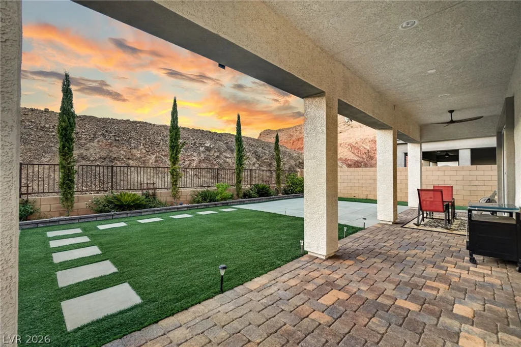 72 Navajo Bridge, Henderson, NV 89011