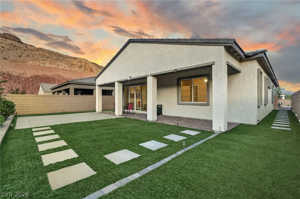 72 Navajo Bridge, Henderson, NV 89011