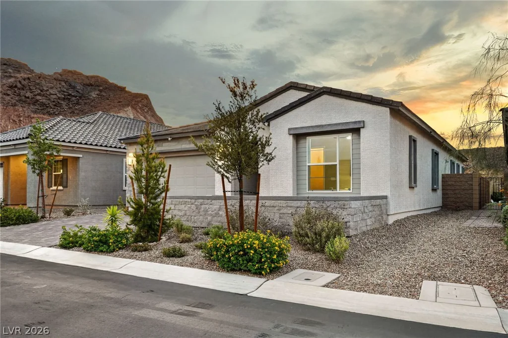 72 Navajo Bridge, Henderson, NV 89011