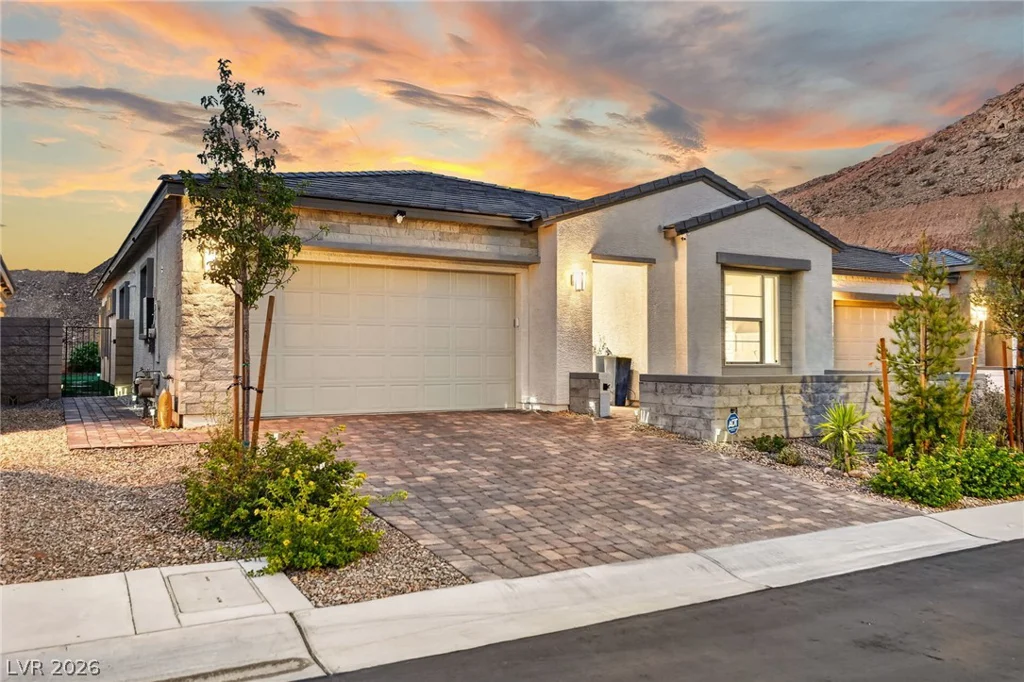 72 Navajo Bridge, Henderson, NV 89011