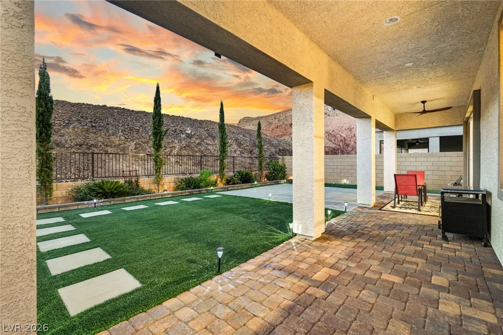 72 Navajo Bridge, Henderson, NV 89011