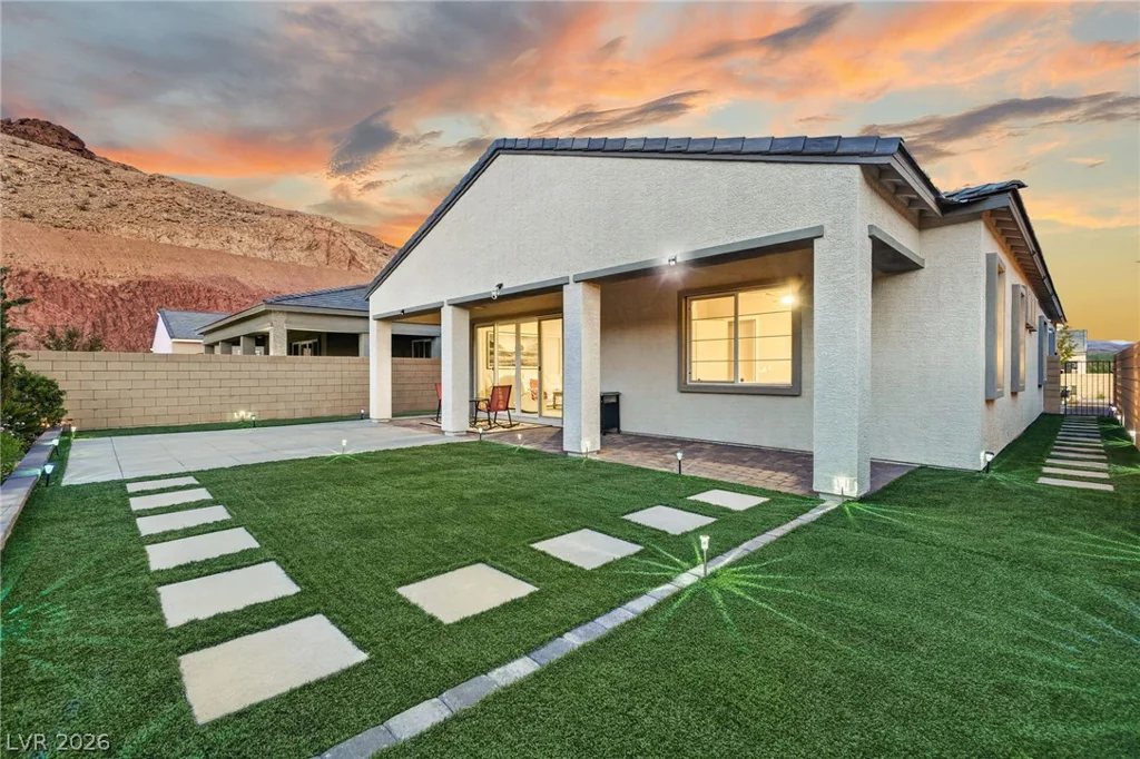 72 Navajo Bridge, Henderson, NV 89011