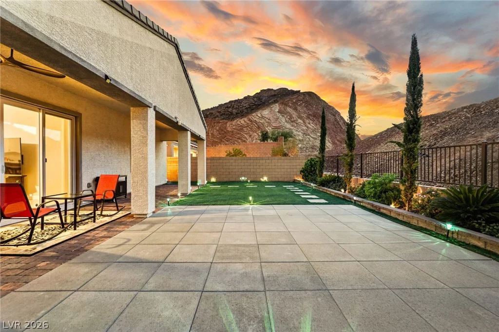72 Navajo Bridge, Henderson, NV 89011