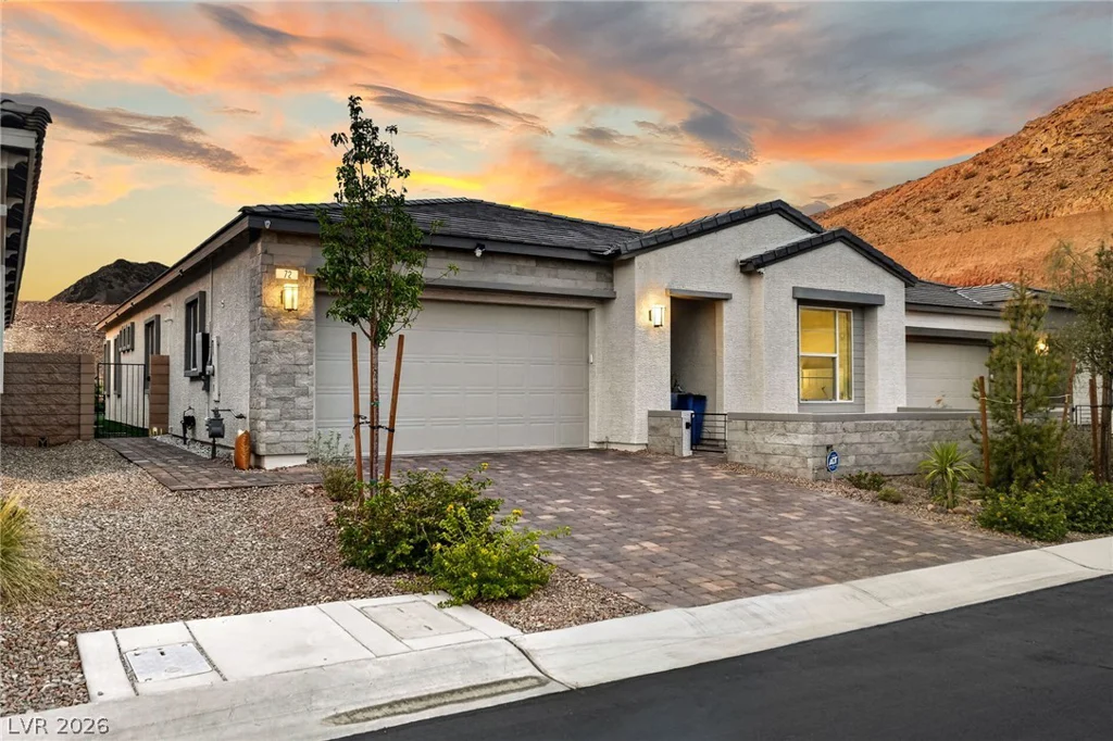 72 Navajo Bridge, Henderson, NV 89011