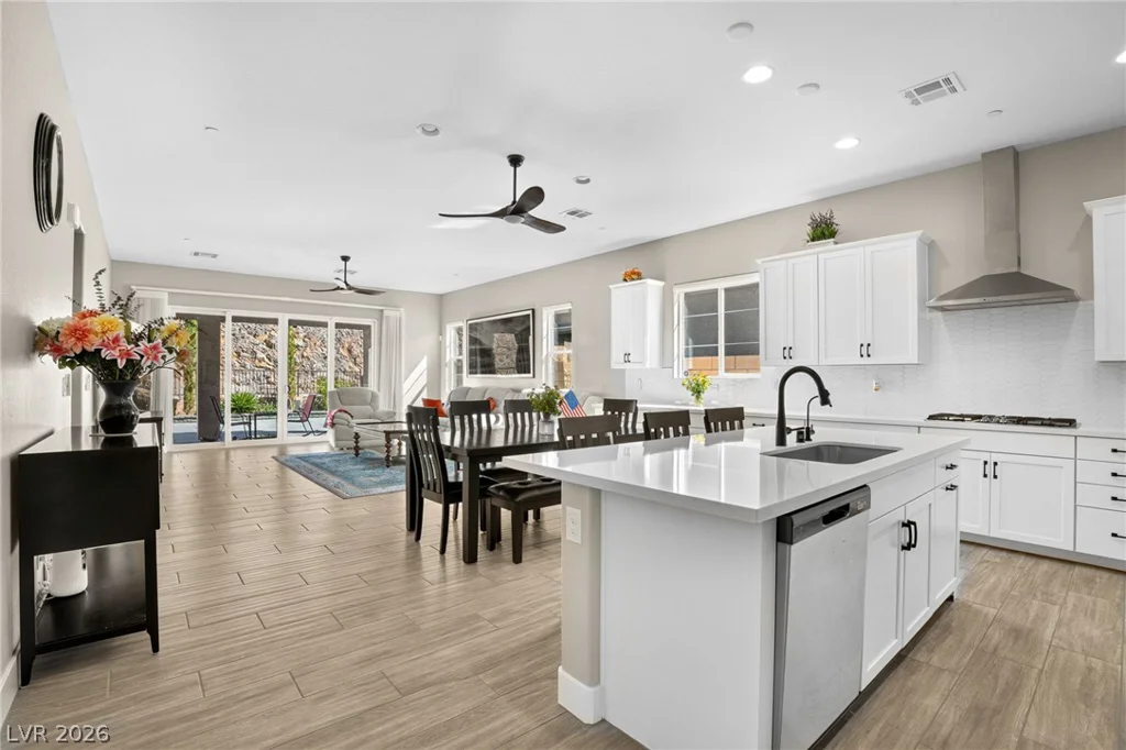 72 Navajo Bridge, Henderson, NV 89011