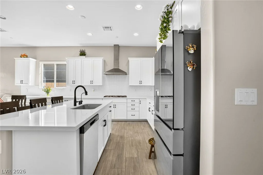 72 Navajo Bridge, Henderson, NV 89011