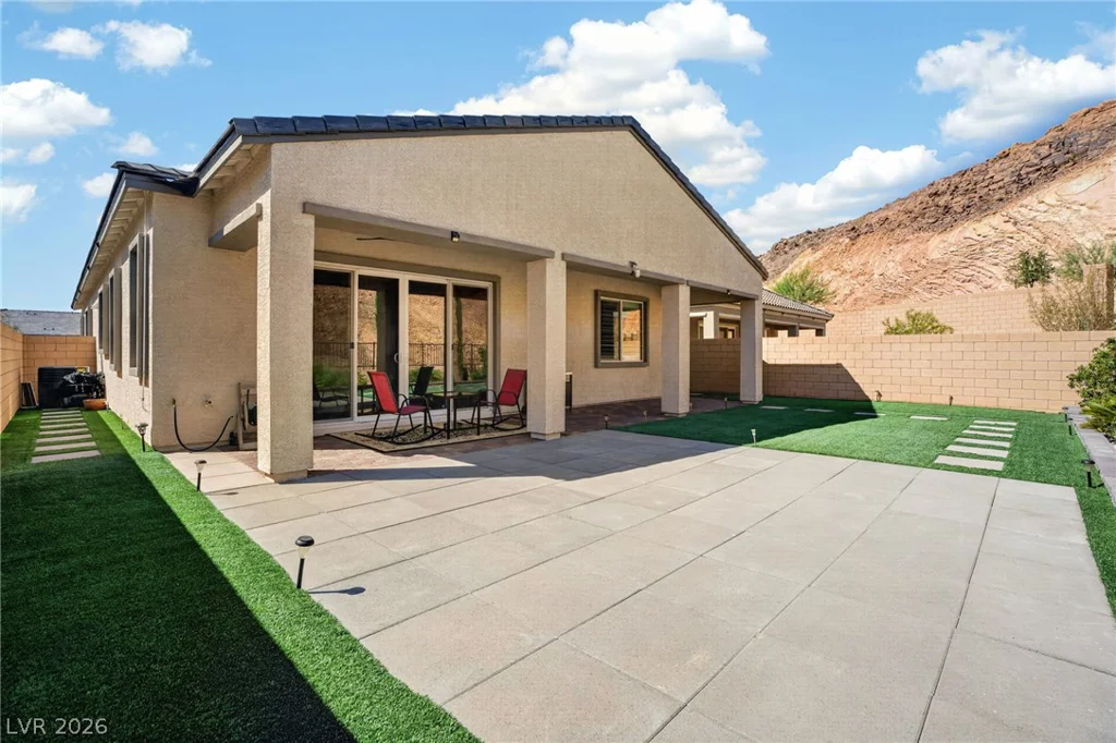72 Navajo Bridge, Henderson, NV 89011