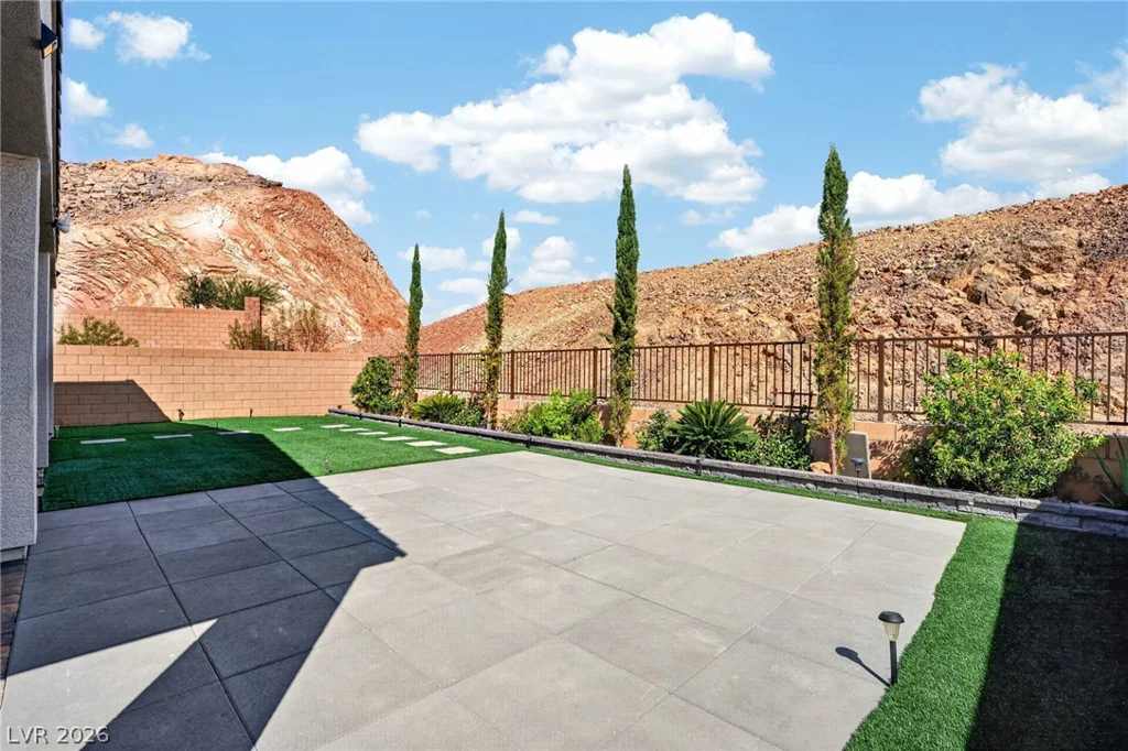 72 Navajo Bridge, Henderson, NV 89011