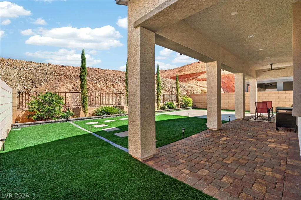 72 Navajo Bridge, Henderson, NV 89011