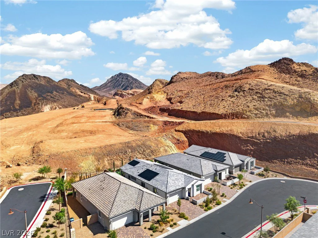 72 Navajo Bridge, Henderson, NV 89011