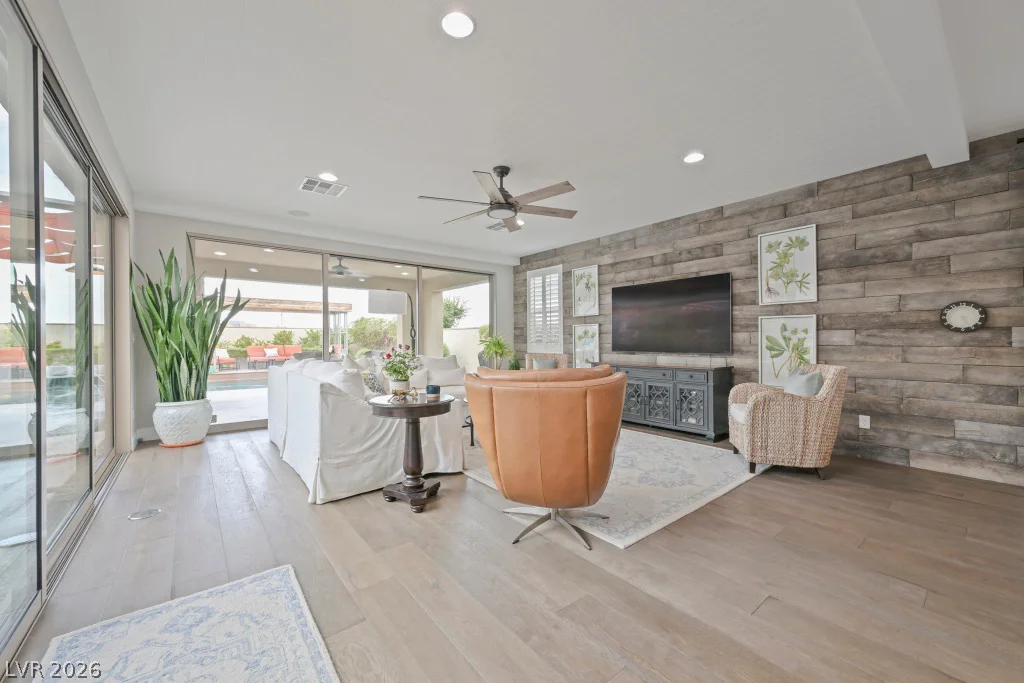 8450 Great Outdoors, Las Vegas, NV 89166