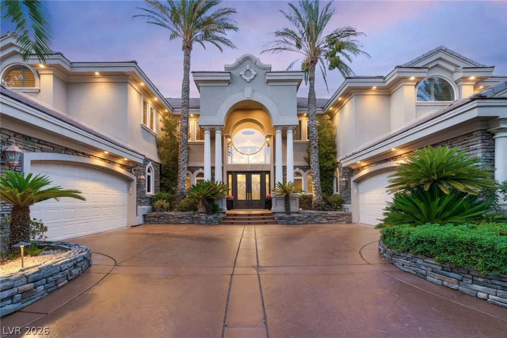 9908 Moon Valley, Las Vegas, NV 89134