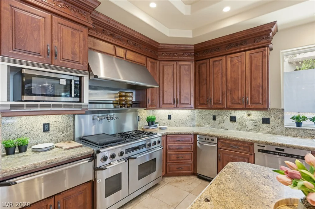 9908 Moon Valley, Las Vegas, NV 89134