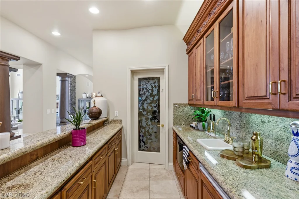 9908 Moon Valley, Las Vegas, NV 89134