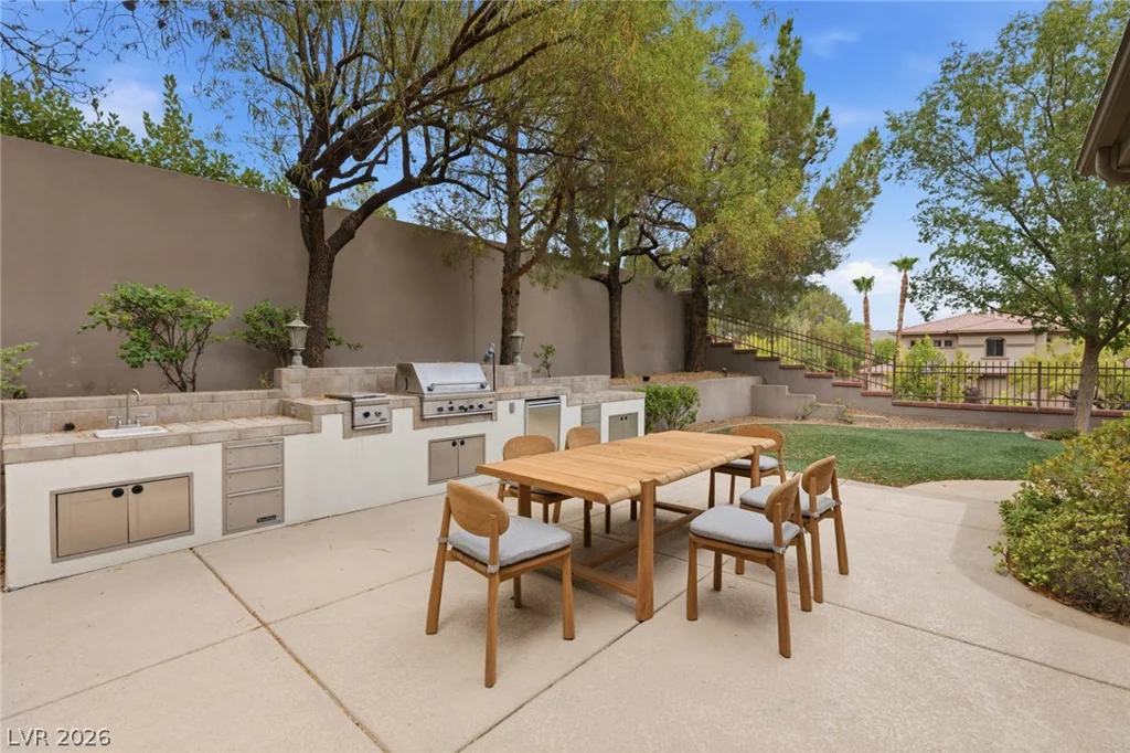 9908 Moon Valley, Las Vegas, NV 89134