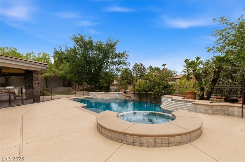 9908 Moon Valley, Las Vegas, NV 89134